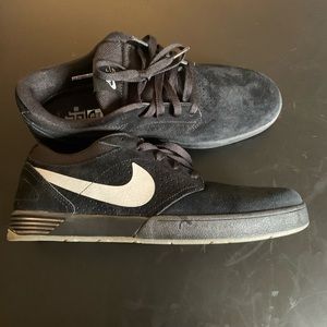 Nike SB 10.5 Paul Rodriguez Black Suede with Silver Gum Sole Shoe